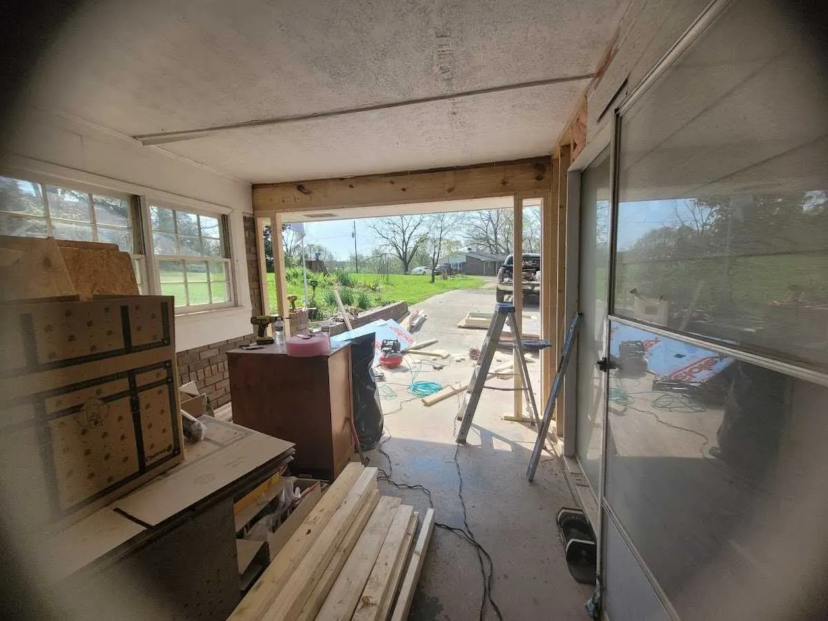 Air movers and dehumidifier for Water Mitigation Services in Marianna